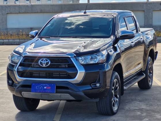 TOYOTA HILUX 2.8 D-4D TURBO DIESEL CD SRV 4X4 AUTOMÁTICO